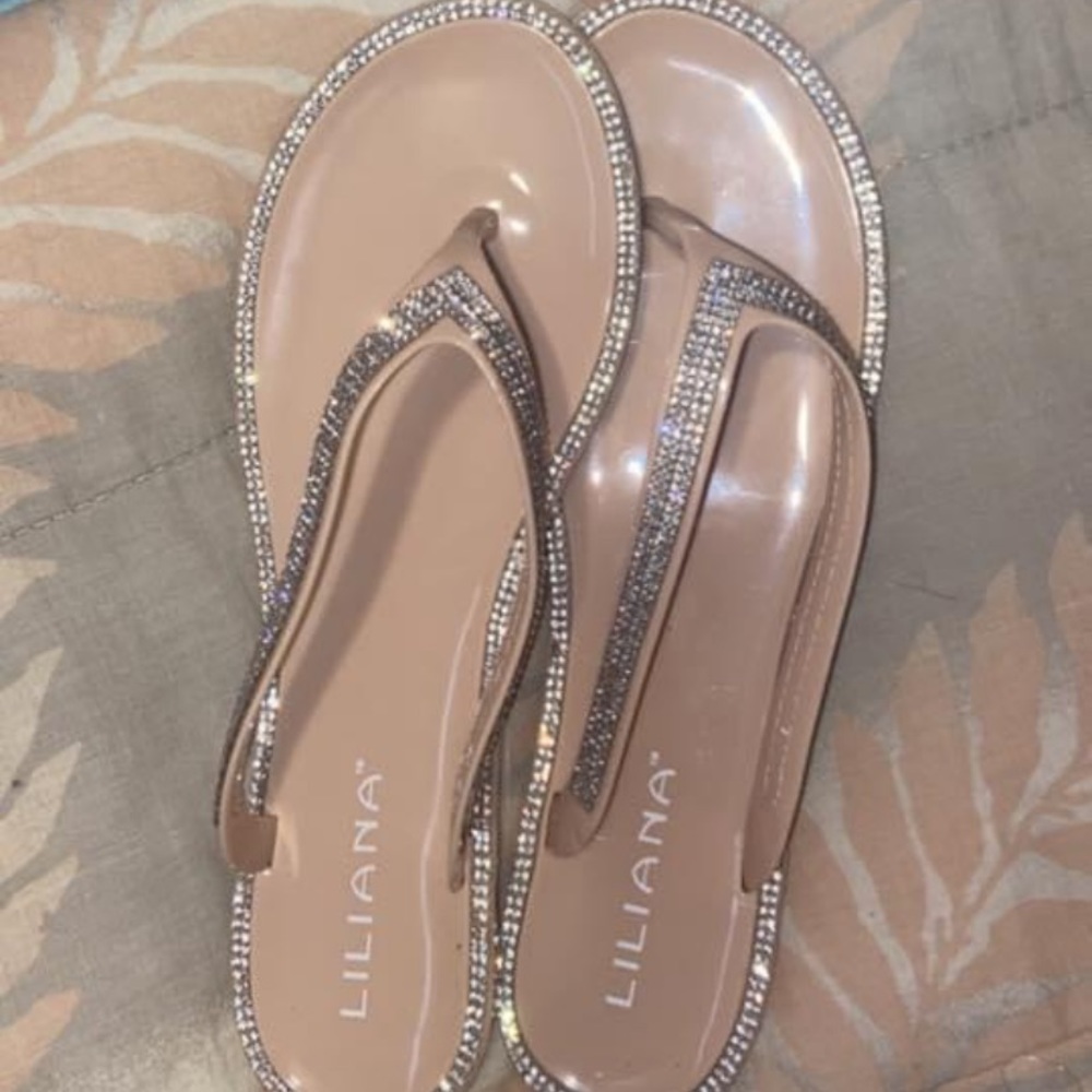 FASHION NOVA SANDALS